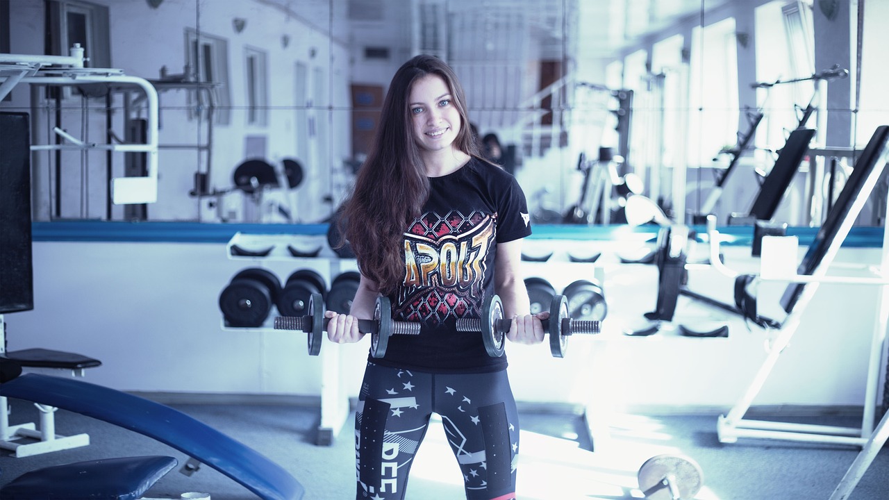 gym girl, training apparatus, kickboxing-1391369.jpg